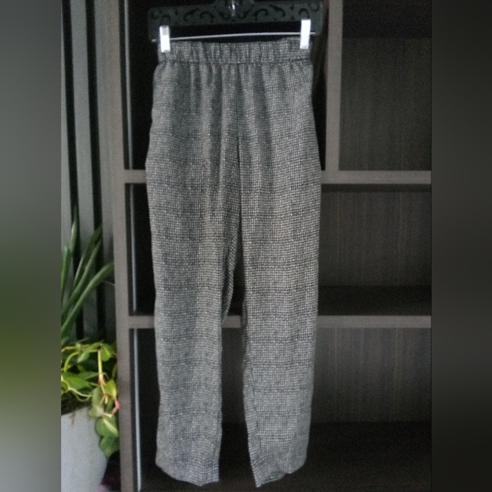 H&M, Size 10, Black and White checkered Slacks Orig. $32 Now $16